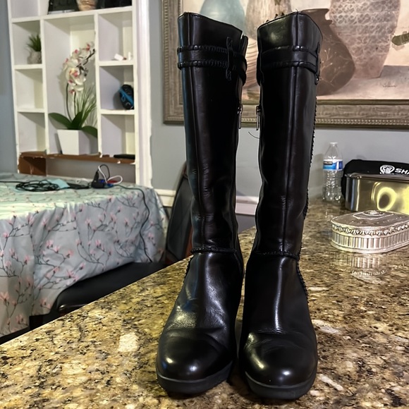 UGG Australia boots - Picture 2 of 7